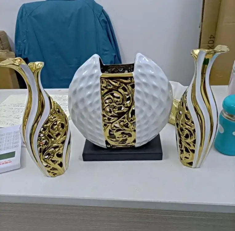 European‑Inspired Handcrafted Porcelain Vase | Wedding & Room Decor