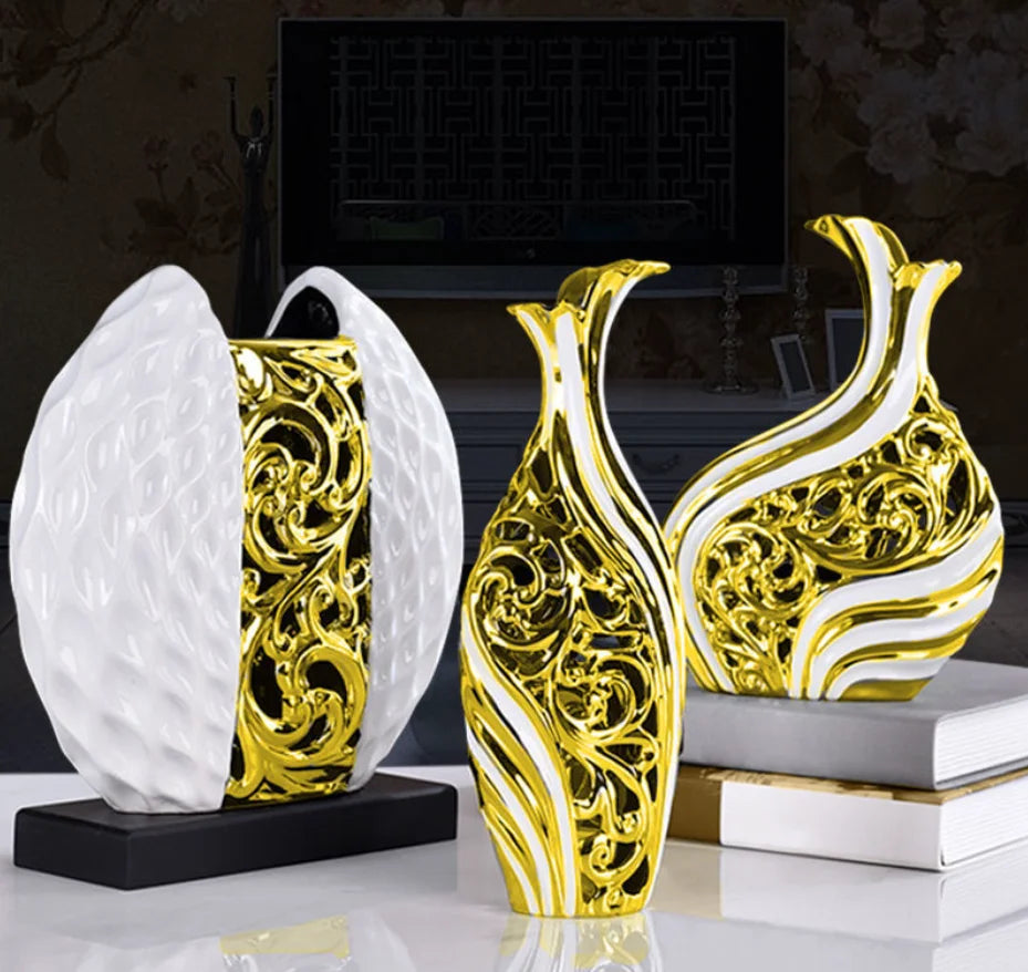 European‑Inspired Handcrafted Porcelain Vase | Wedding & Room Decor